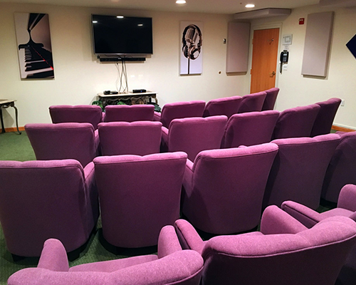 Whispering Winds Retirement Theatre Room | Retirement Community in Bend, Oregon